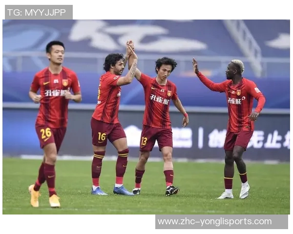 鲁能与申花激战正酣谁能在这场巅峰对决中笑到最后